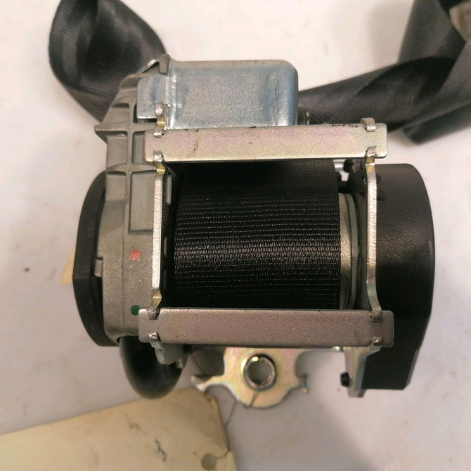 Ceinture avant droite occasion PEUGEOT 207 Phase 1 04-2006->06-2013 1.6 HDI 16v 90ch 8975AZ 2