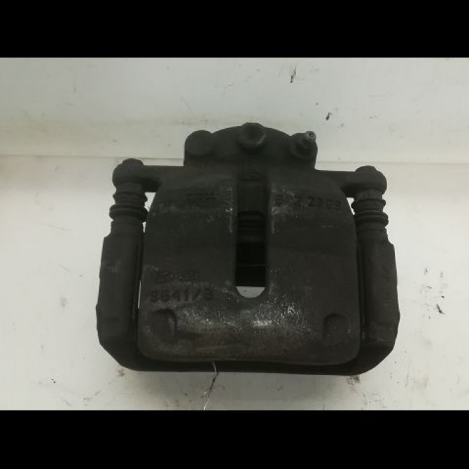 Etrier de frein avant gauche occasion KIA VENGA Phase 2 01-2015->... 581801PA00 1