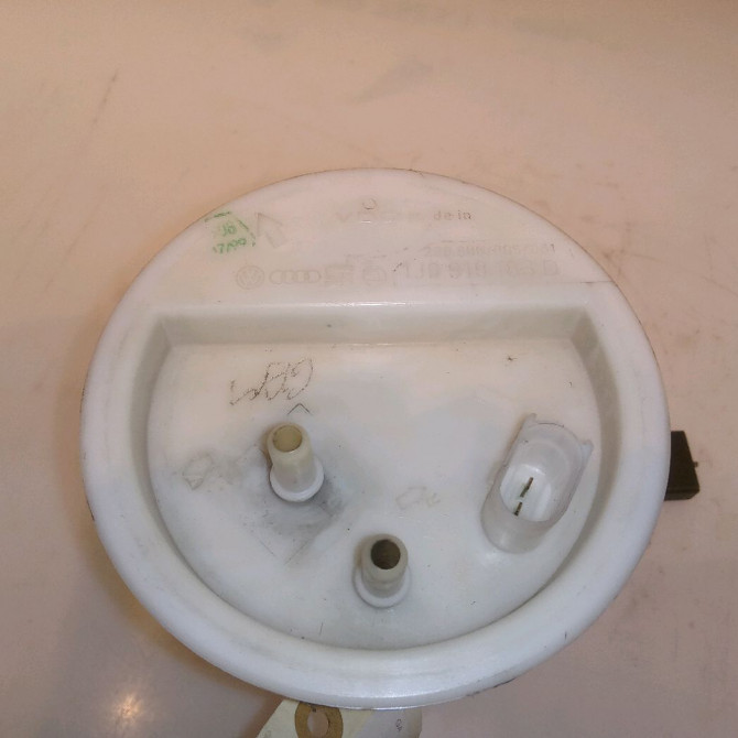 Jauge a carburant occasion VOLKSWAGEN GOLF IV GOLF IV Phase 1 1998-01-01->2005-06-30 1.9 TDI 115ch 8L0919673E 3