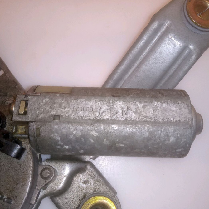 Moteur essuie-glace arrière occasion MERCEDES CLASSE ML I Phase 1 01-1998->09-2001 1638203142 4