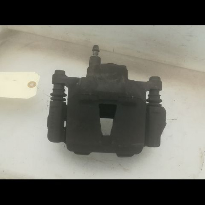 Etrier de frein avant gauche occasion TOYOTA YARIS I Phase 1 04-1999->03-2003 1.3 4775052010 1