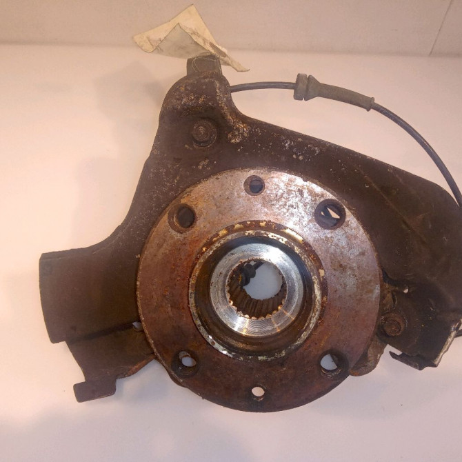 Moyeu avd occasion PEUGEOT BIPPER Phase 1 03-2008->... 1.4 HDI 70ch 332677 1