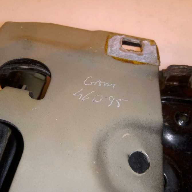 Volet de trappe carburant occasion DACIA DUSTER Phase 1 03-2010->12-2013 1.5 DCI 8v 110ch 788304650R 3