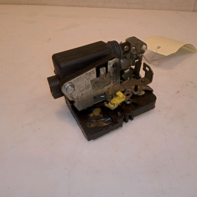 Serrure porte arg occasion DACIA DUSTER Phase 1 03-2010->12-2013 1.5 DCI 8v 110ch 825030283R 1