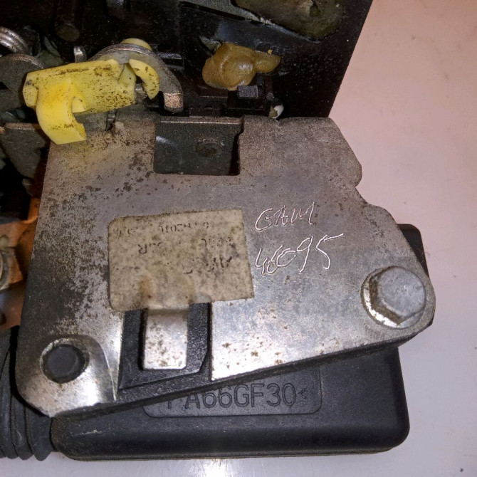 Serrure porte arg occasion DACIA DUSTER Phase 1 03-2010->12-2013 1.5 DCI 8v 110ch 825030283R 3