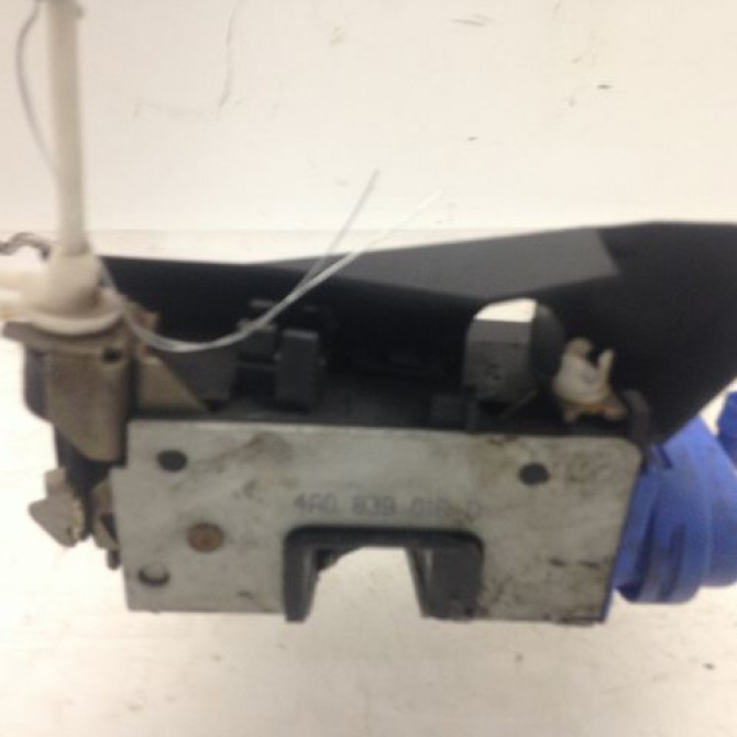 Serrure porte ard occasion AUDI A3 I Phase 1 09-1996->10-2000 8D0839016A 2