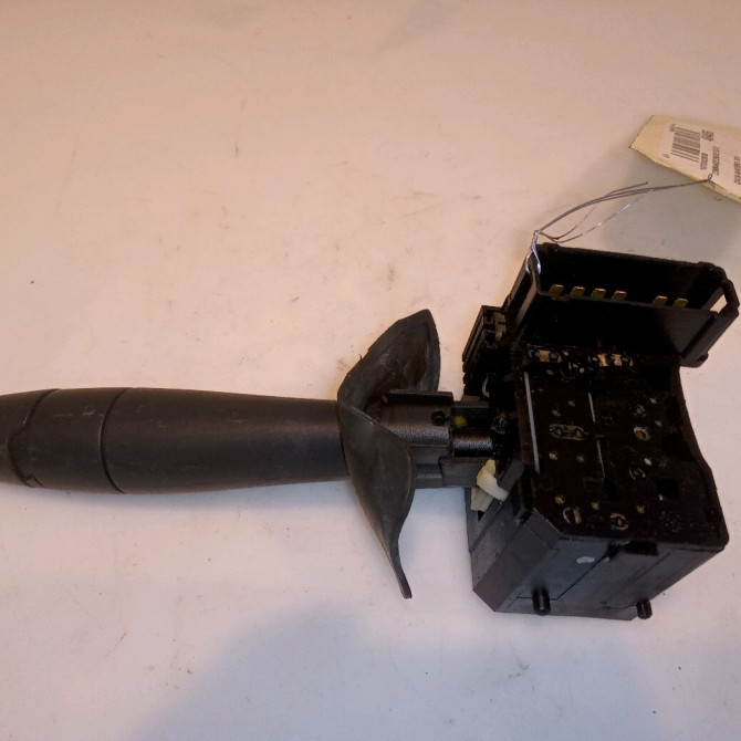 Commande essuie glace occasion DACIA SANDERO I 6001551357 2