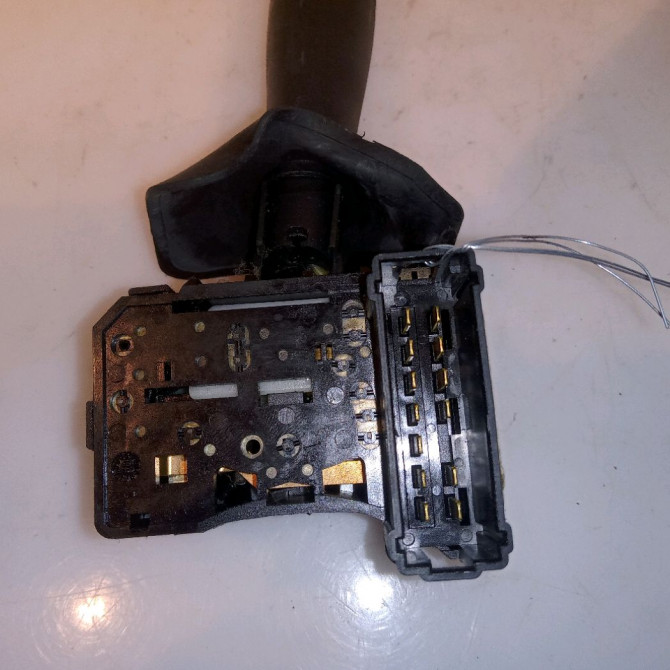 Commande essuie glace occasion DACIA SANDERO I 6001551357 3