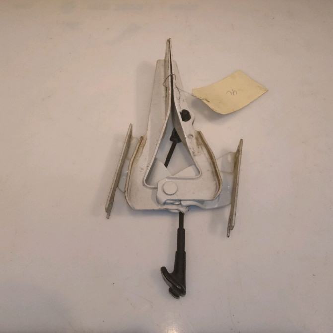 Compas d capot occasion VOLKSWAGEN UP 1S0823302 2