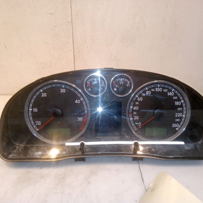 Compteur occasion VOLKSWAGEN PASSAT IV Phase 2 10-2000->03-2005 1.9 TDI 130ch 3B0920849AX 1