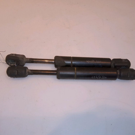 Verin droit hayon occasion VOLKSWAGEN GOLF III Phase 1 04-1995->04-1999 1.8i 75ch 1E0827550B