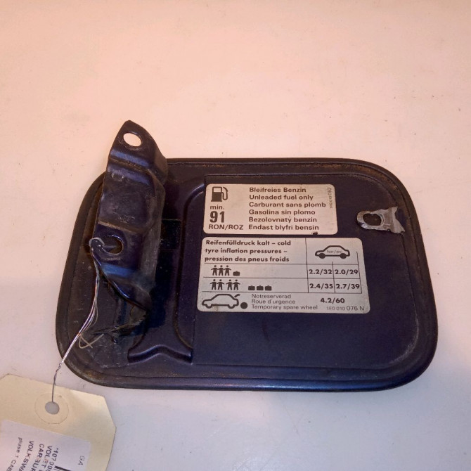 Volet de trappe carburant occasion VOLKSWAGEN GOLF III Phase 1 04-1995->04-1999 1.8i 75ch 1E0809905 2