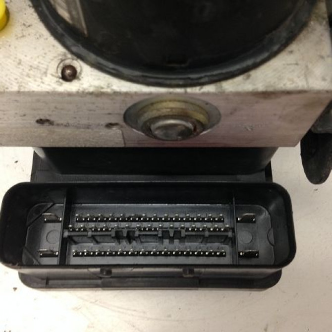 Unité hydraulique ABS occasion VOLKSWAGEN TOURAN I Phase 1 03-2003->12-2006 1K0614517HBEF 2