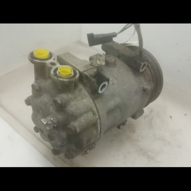 Compresseur air conditionne occasion FORD FIESTA V Phase 2 10-2005->10-2008 1.3i 1334194 2