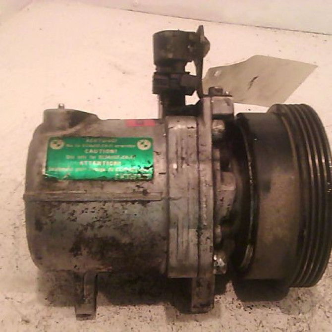 Compresseur air conditionne occasion B.M.W. SERIE 3 III Phase 1 01-1991->04-1998 64528390228 2