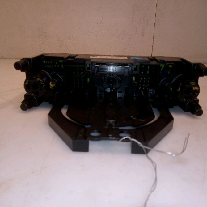 Commande de chauffage occasion VOLKSWAGEN UP 1S0819045MOQN 2