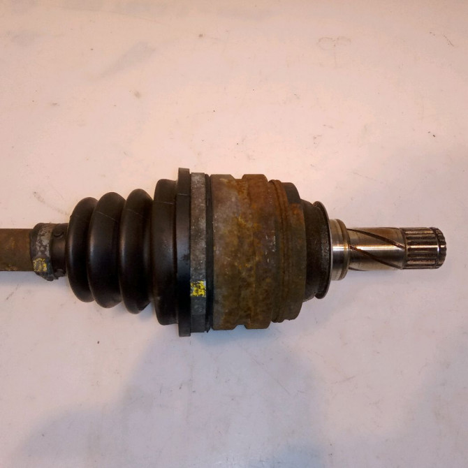 Transmission avant gauche occasion OPEL CORSA II Phase 1 03-1993->04-1997 1.4i 93192082 2