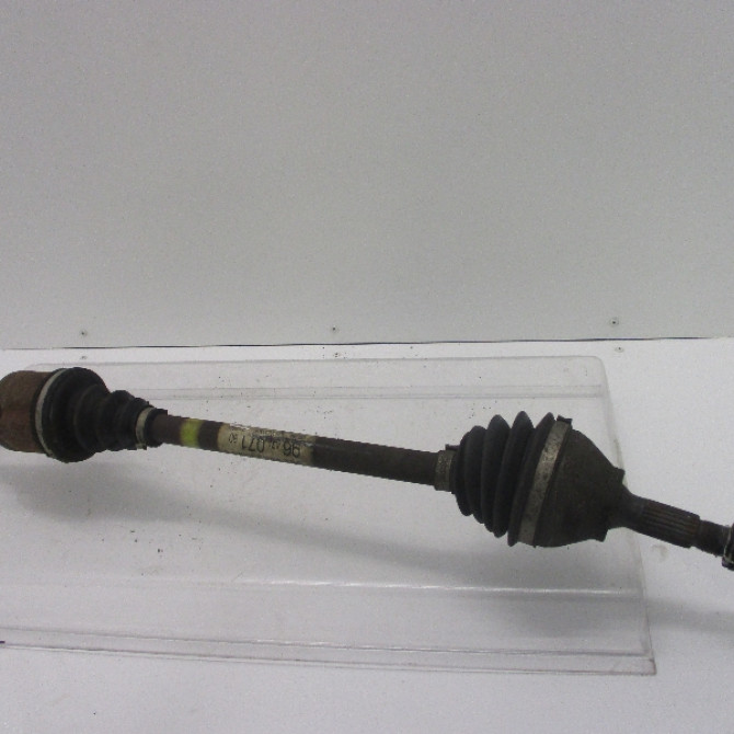 Transmission avant gauche occasion PEUGEOT 1007 Phase 1 04-2005->12-2010 3272RT 1