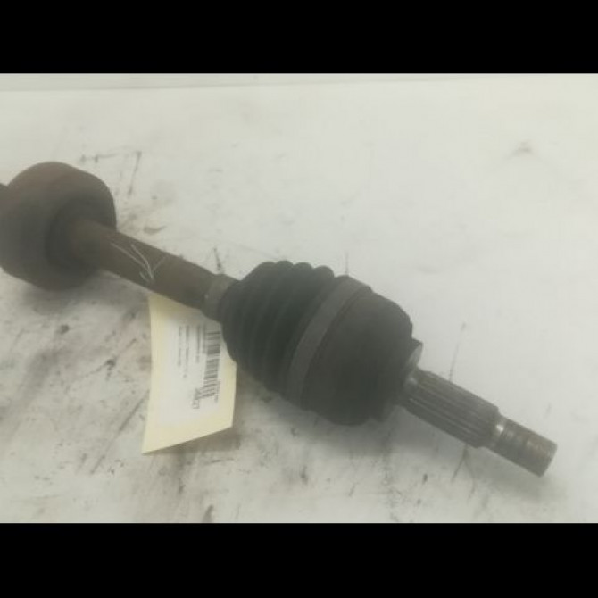 Transmission avant droite occasion RENAULT TWINGO II Phase 1 06-2007->11-2011 1.2i 16v 75ch 8200684084 2