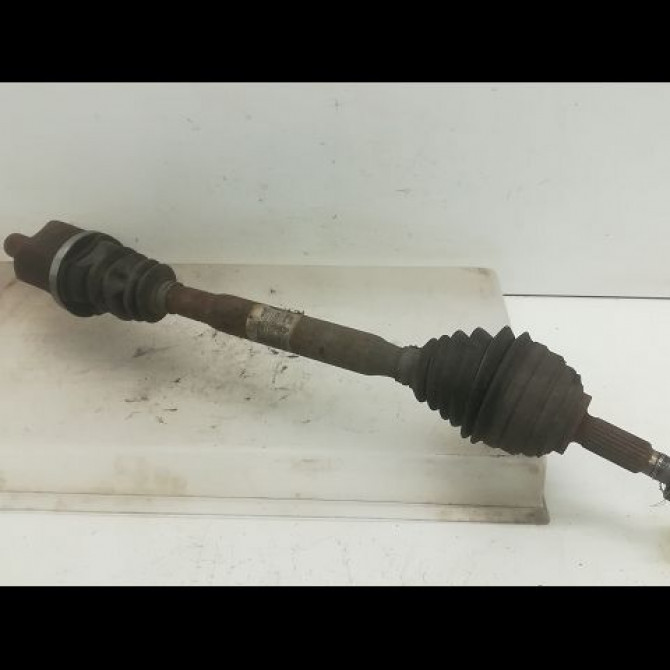 Transmission avant gauche occasion RENAULT MODUS Phase 1 09-2004->12-2007 1.6i 16v 8200696900 1