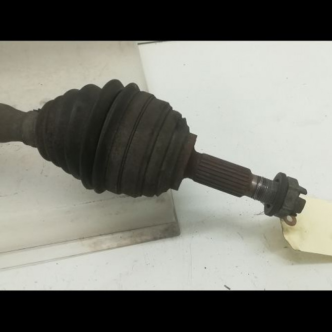 Transmission avant gauche occasion RENAULT MODUS Phase 1 09-2004->12-2007 1.6i 16v 8200696900 2