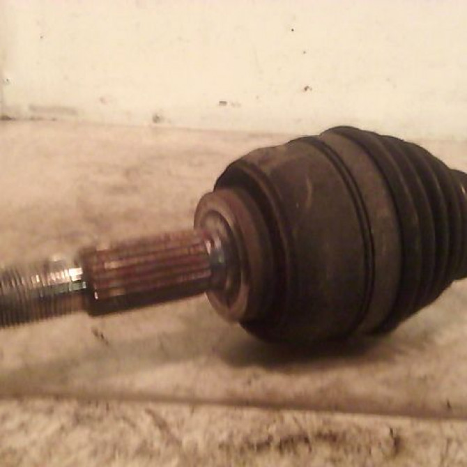 Transmission avant gauche occasion RENAULT CLIO III Phase 2 03-2009->12-2014 1.2i 16v 65ch 8200341698 2