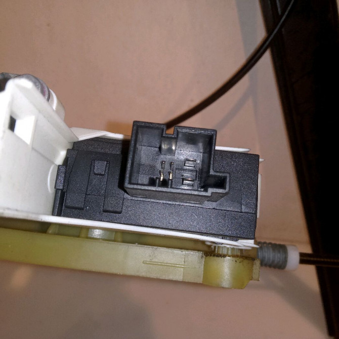 Mecanisme+moteur leve-glace avg occasion AUDI A6 III Phase 1 05-2004->10-2008 2.7 TDi V6 4F0837461A 3