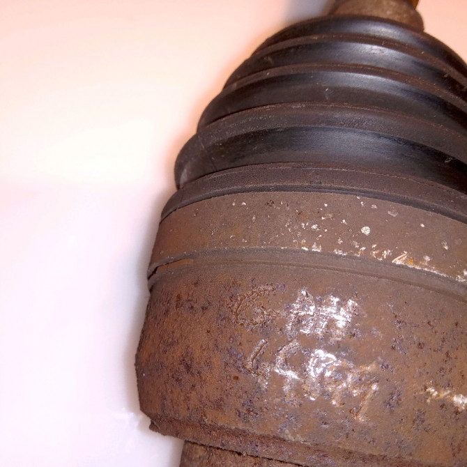 Transmission avant droite occasion RENAULT TWINGO II Phase 1 06-2007->11-2011 1.2i 60ch 8200684084 2