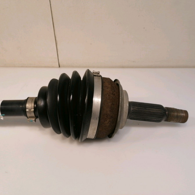 Transmission avant droite occasion TOYOTA YARIS II Phase 2 01-2009->05-2011 434100D390 3