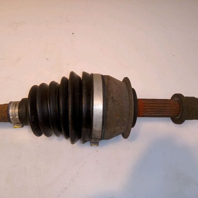 Transmission avant droite occasion OPEL CORSA II Phase 1 03-1993->04-1997 1.4i 26029827 2