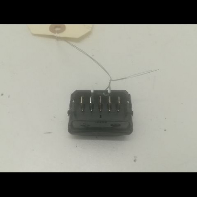 Commande lève-glace porte avant droite occasion CITROEN XSARA PICASSO Phase 1 12-1999->02-2004 2.0 HDi 90ch 2