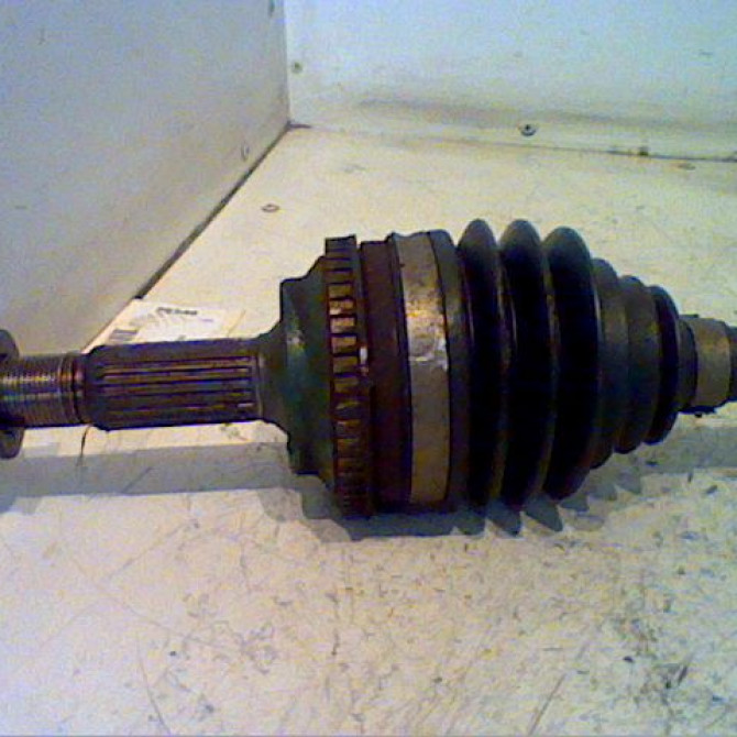 Transmission avant droite occasion TOYOTA YARIS I Phase 1 04-1999->03-2003 1.0 4341052050 2