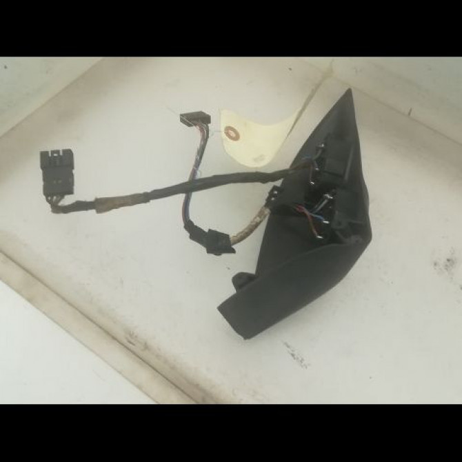 Commande lève-glace porte avant gauche occasion OPEL CORSA II Phase 1 03-1993->04-1997 1.5 TD 90431007 2