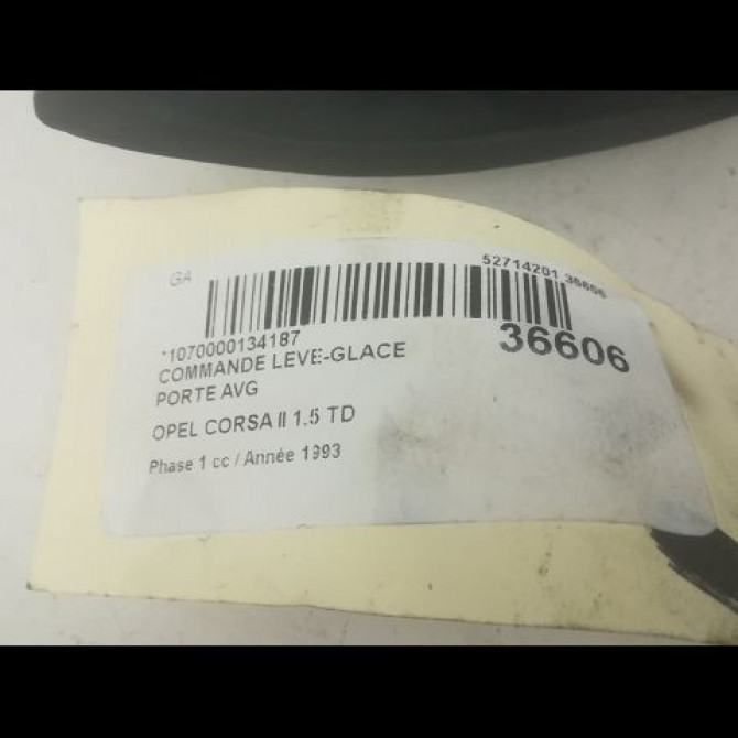 Commande lève-glace porte avant gauche occasion OPEL CORSA II Phase 1 03-1993->04-1997 1.5 TD 90431007 3