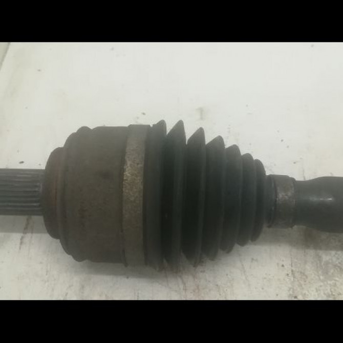 Transmission avant droite occasion RENAULT LAGUNA III Phase 1 10-2007->10-2010 1.5 DCI 8200934677 2
