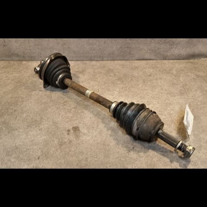 Transmission avant gauche occasion RENAULT EXPRESS Phase 1 11-1985->09-1994 1.6 D 8200323960 1