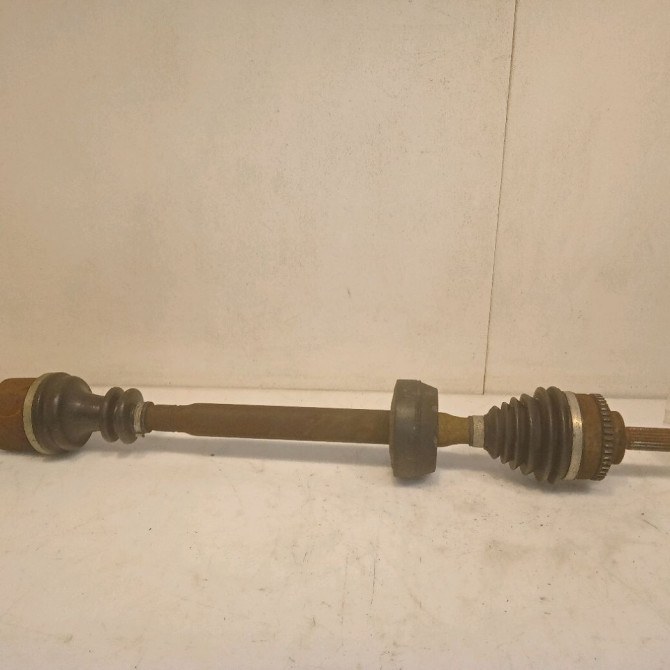 Transmission avant droite occasion RENAULT MEGANE I Phase 2 03-1999->06-2003 1.6 16v 8200168513 1