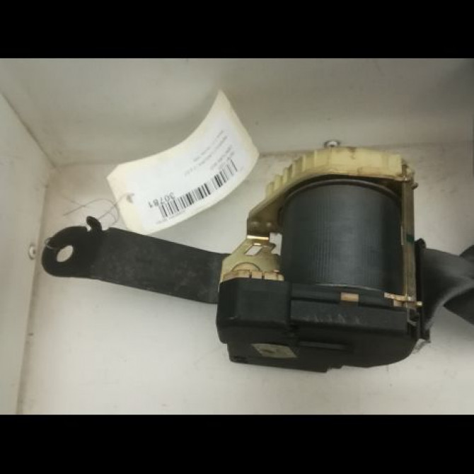 Ceinture avant droite occasion RENAULT LAGUNA I Phase 2 04-1998->11-2000 2.2 DT 7700422309 2