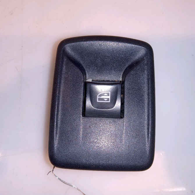 Commande lève-glace porte avant droite occasion RENAULT KANGOO II Phase 2 01-2013->... 1.5 DCI 75ch 1