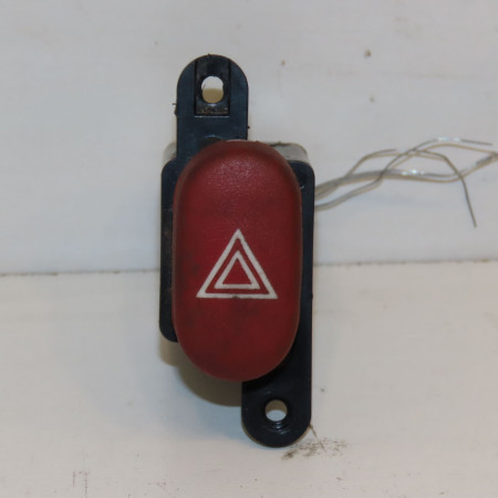 Bouton de warning occasion RENAULT LAGUNA I Phase 2 04-1998->11-2000 7700822955