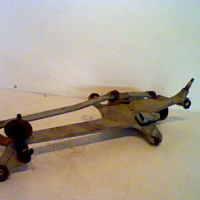 Moteur essuie-glace avant occasion RENAULT LAGUNA I Phase 2 04-1998->11-2000 1.8 16v 7701046038 1