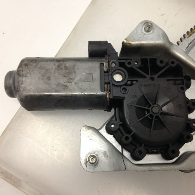 Mecanisme+moteur leve-glace avg occasion RENAULT KANGOO I Phase 1 09-1997->06-2003 1.9 D 7700303543 2