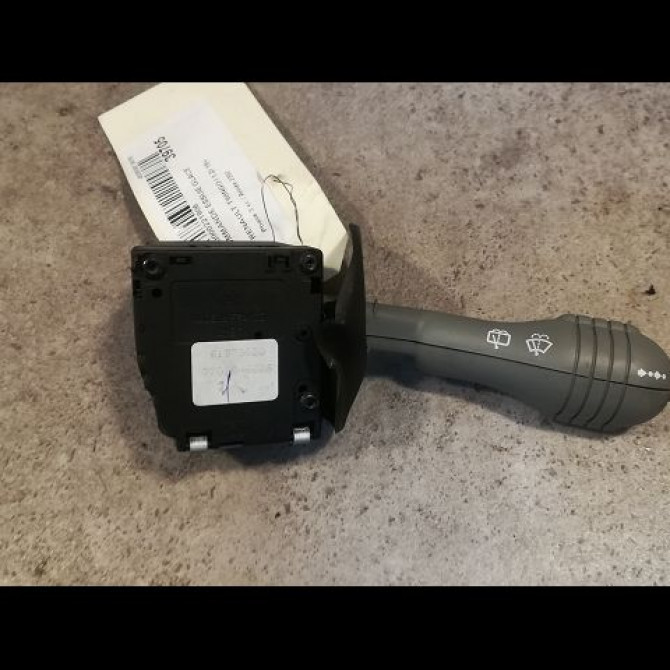 Commande essuie glace occasion RENAULT TWINGO I Phase 3 08-2000->06-2007 1.2i 16v 7701046628 1