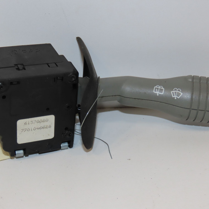 Commande essuie glace occasion RENAULT TWINGO I Phase 2 08-1998->08-2000 1.2i 60ch 7701046628 1