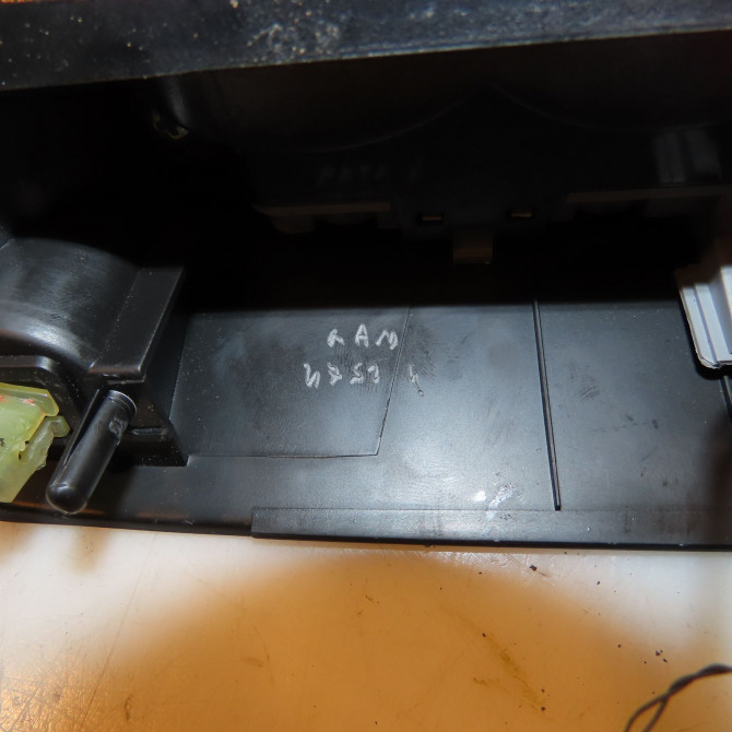 Feux stop supplementaire occasion CHEVROLET SPARK Phase 1 01-2010->09-2012 1.2 16v 81ch 42403073 2