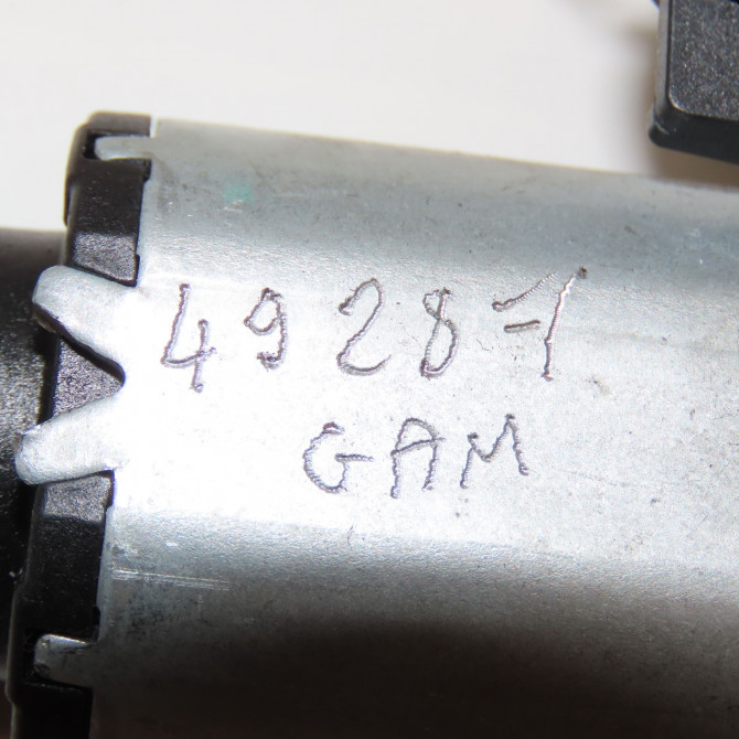 Moteur essuie-glace arrière occasion AUDI A1 4G9955711C 5