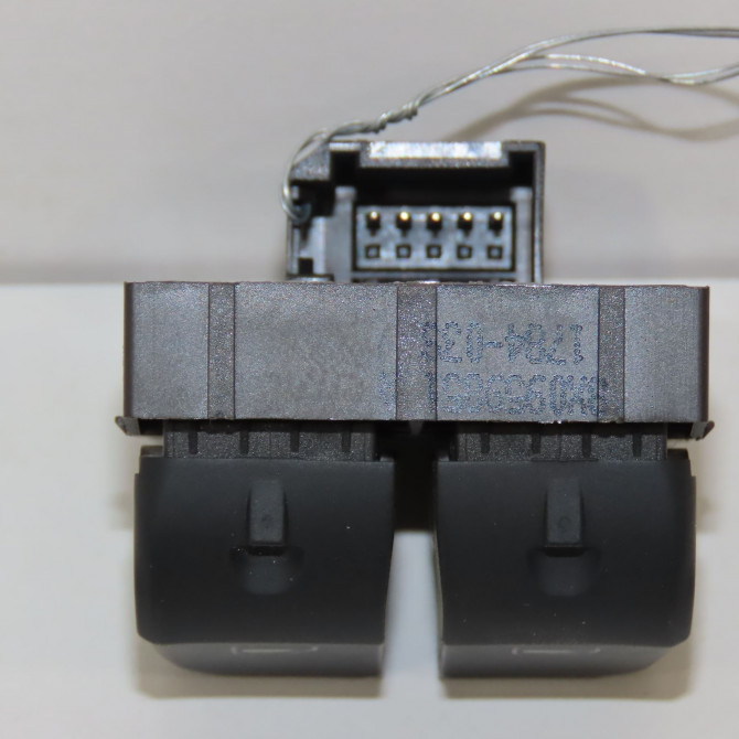 Commande lève-glace porte avant gauche occasion AUDI A1 8X0959851A5PR 2