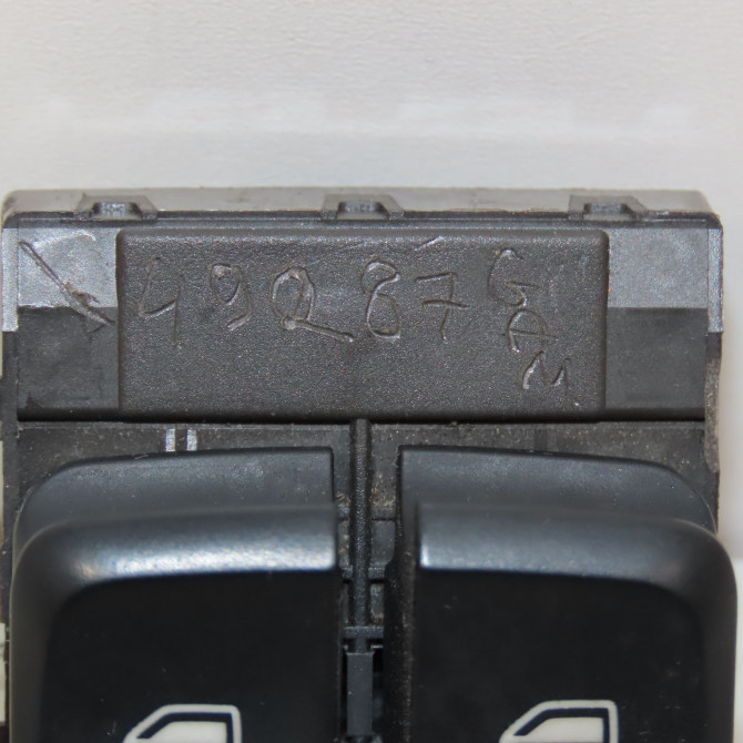 Commande lève-glace porte avant gauche occasion AUDI A1 8X0959851A5PR 3