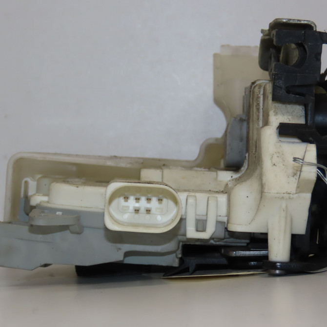 Serrure porte avg occasion AUDI A1 8J1837015F 3