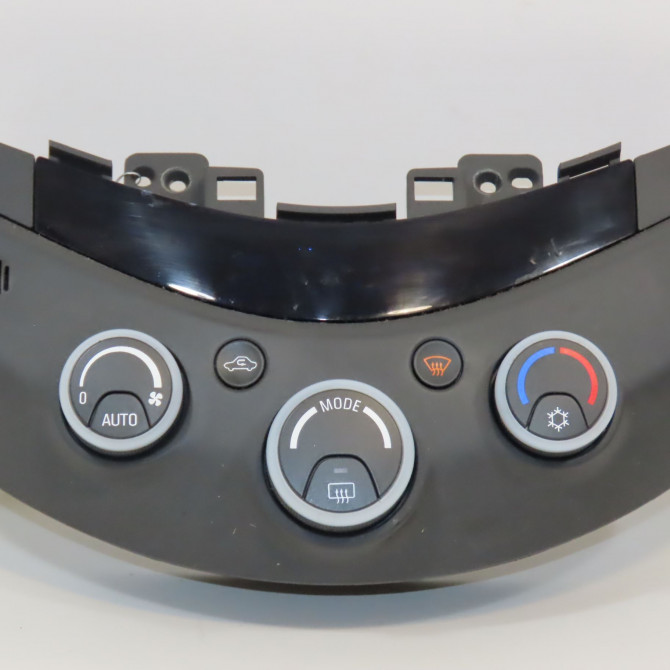 Commande de chauffage occasion CHEVROLET SPARK Phase 1 01-2010->09-2012 95080401 1